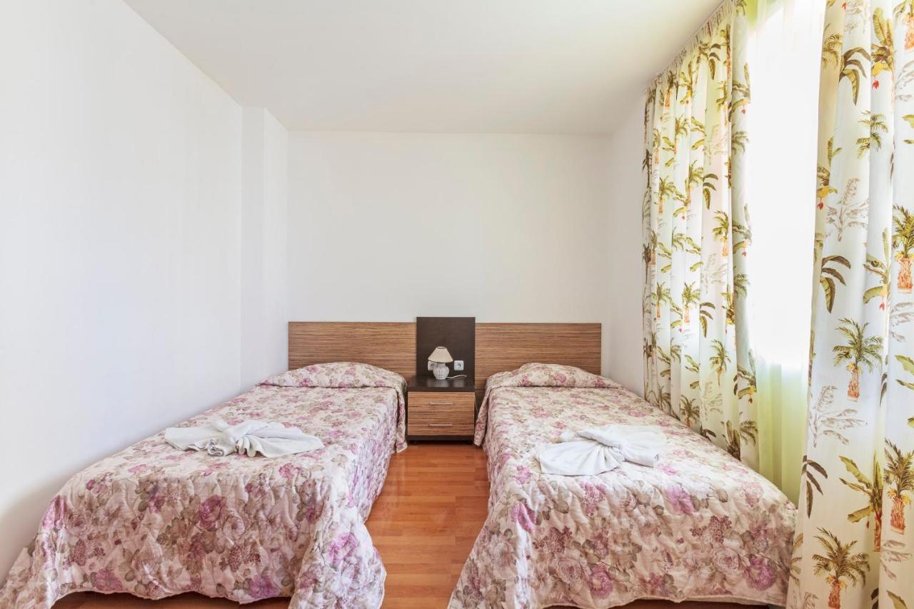 Guest Apartments Co Morenia Слънчев бряг Екстериор снимка